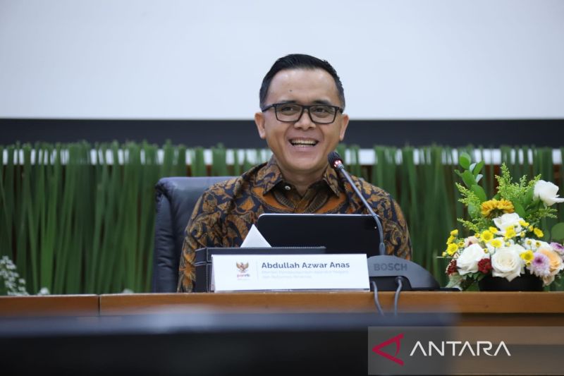 Menteri PAN-RB Abdullah Azwar Anas saat Konferensi Pers Pemberian THR dan Gaji 13 Tahun 2024 di Kantor Kementerian Keuangan, Jakarta, Jumat (15/3/2024).