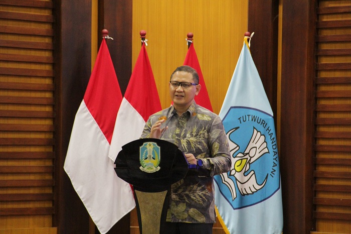 Kepala Dindik Jatim Aries Agung Paewai (MUS P/RADAR SURABAYA)