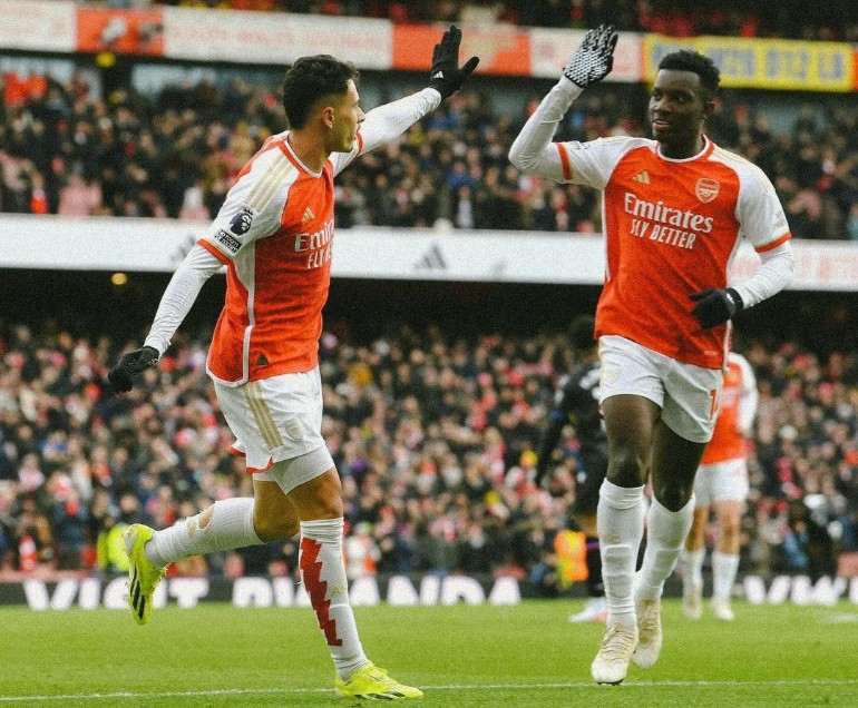 Eddie Nketiah (kanan) menarik minat banyak klub di Liga Inggris