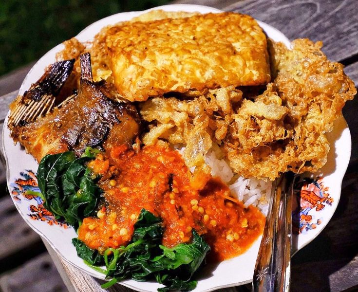 Kuliner Mak Yeye yang manis pedas dan nagihi.