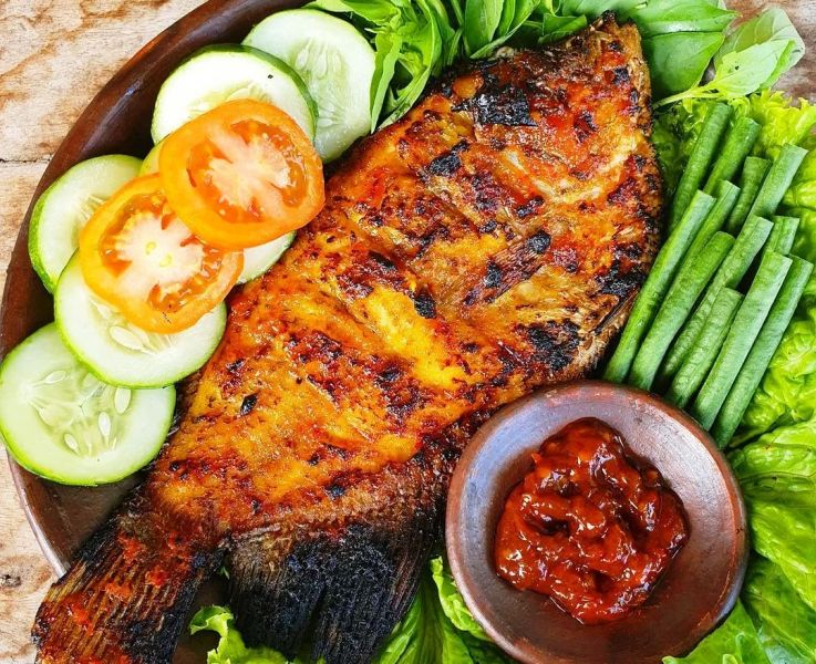 Ikan goreng bakar.