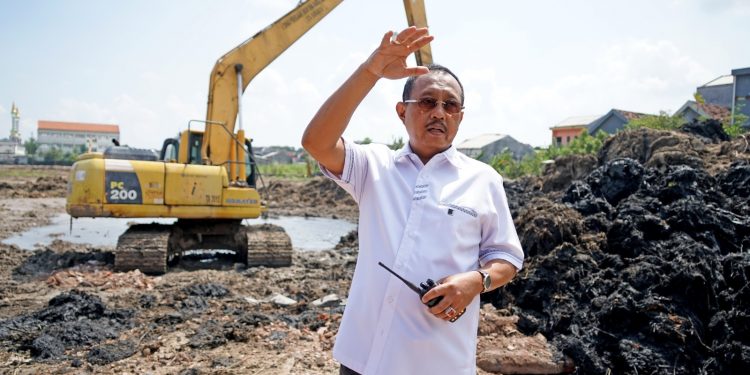 Wawali Surabaya Armuji meninjau pembangunan Boezem Rejosari, Benowo, Pakal.