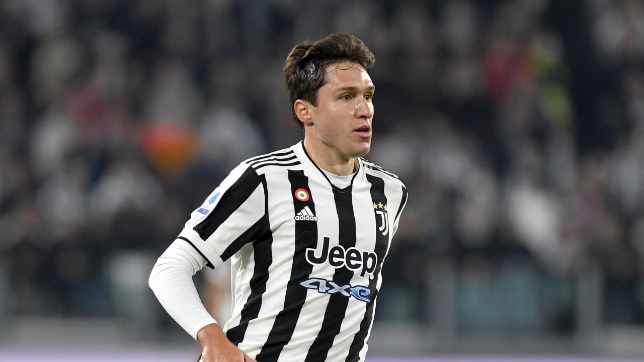 Federico Chiesa diharapkan bisa mengisi posisi winger Liverpool.