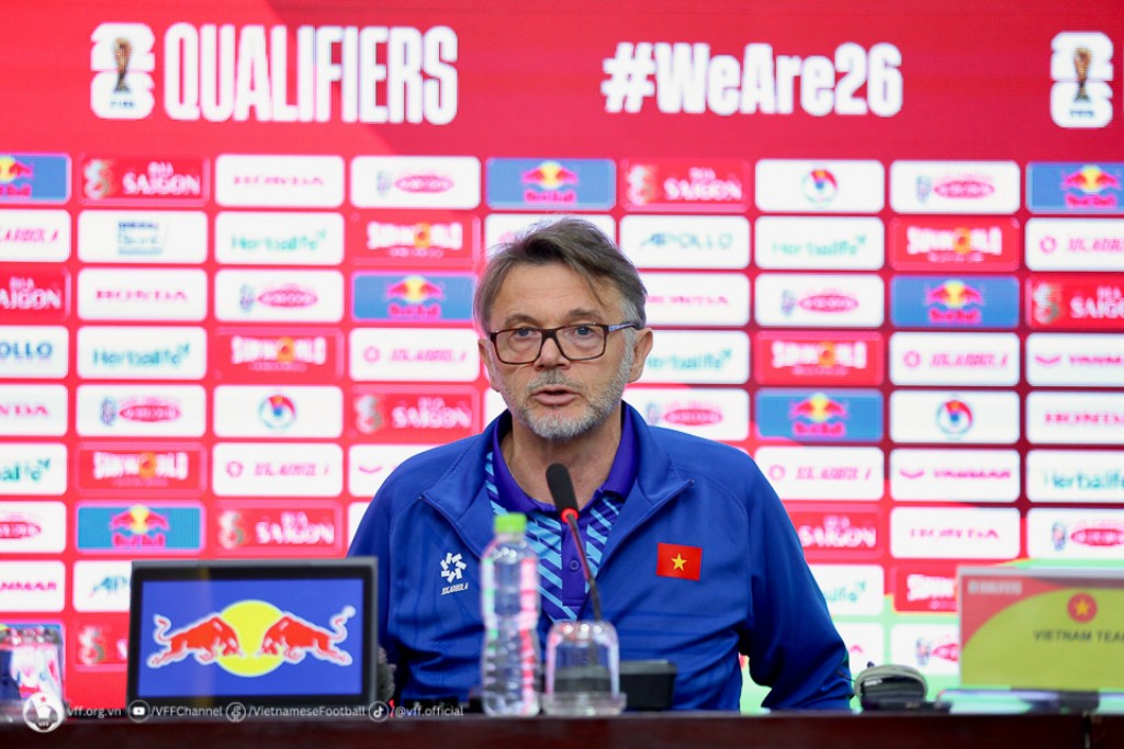 Philippe Troussier resmi kehilangan jabatannya sebagai pelatih Vietnam.