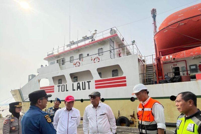 Tim Kompolnas memantau pelaksanaan arus mudik di Pelabuhan Ketapang-Gilimanuk, Jawa Timur, Kamis (4/4/2024).