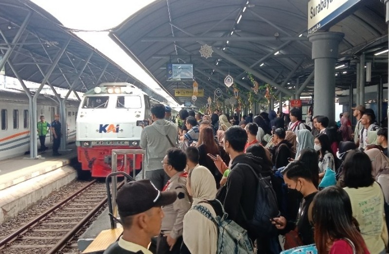 ON TIME: PT KAI Daop 8 Surabaya catat ketepatan waktu keberangkatan kereta capai 100 persen.