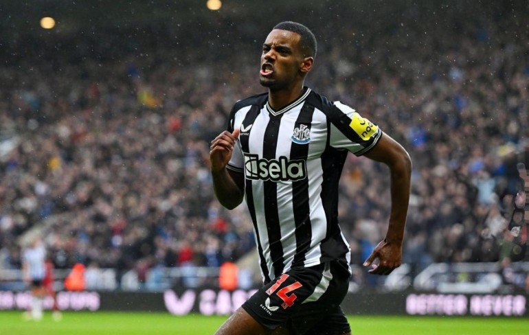 Alexander Isak jadi tumpuan Newcastle United dulang gol lawan Spurs.