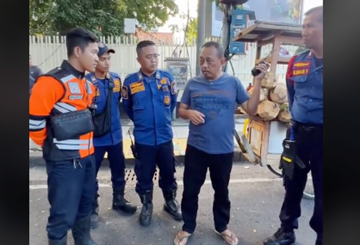 Wawali Armuji saat sidak parkir liar di KBS.