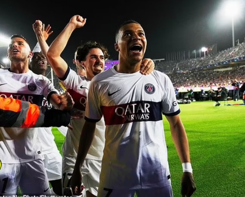 Kylian Mbappe jadi bintang kemenangan Paris Saint Germain atas Barcelona di leg kedua perempat final Liga champions.