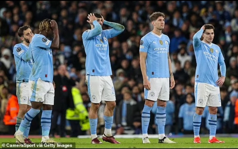 Kekecewaan penggawa Man City usai gagal ke semifinal.
