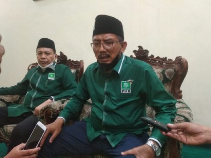 TUNGGU INSTRUKSI: Musyafak Rouf (kanan) dinilai sebagai kader PKB yang layak maju di Pilwali Surabaya 2024. (ISTIMEWA)  Ada Usulan Musyafak Rouf Maju Pilwali Surabaya, PKB Masih Tunggu Instruksi DPP