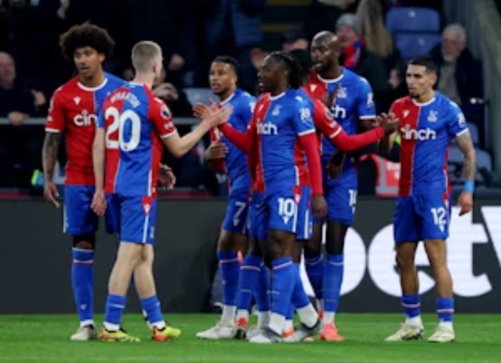 Crystal Palace tampil luar biasa di kandang sendiri.