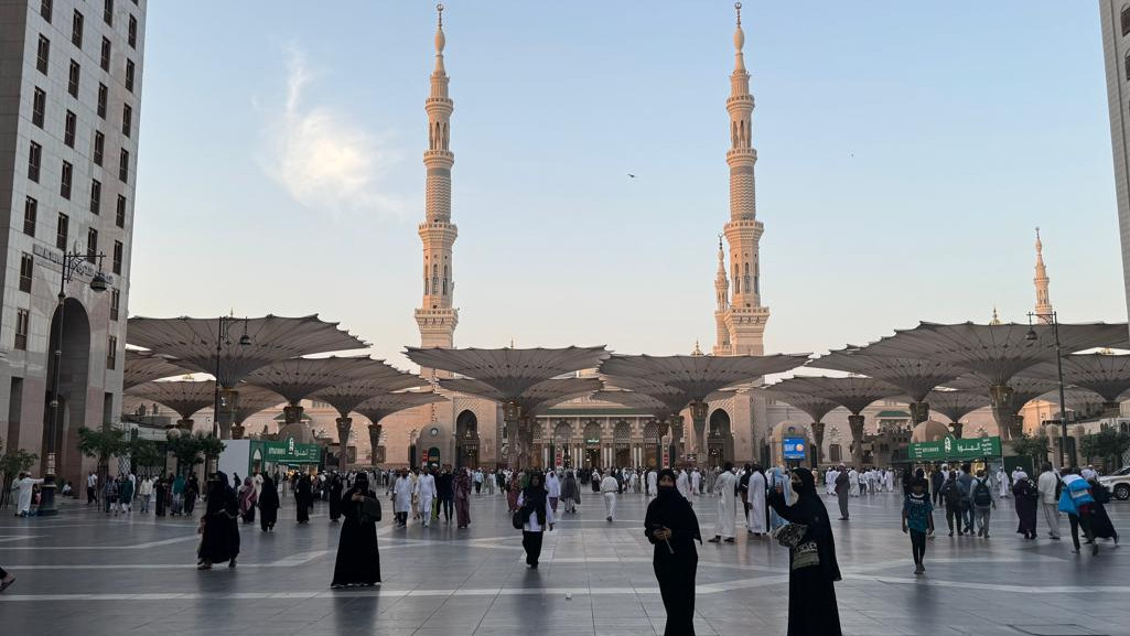 SYAHDU: Suasana Masjid Nabawi di Madinah Al Munawaroh. (KEMENAG)