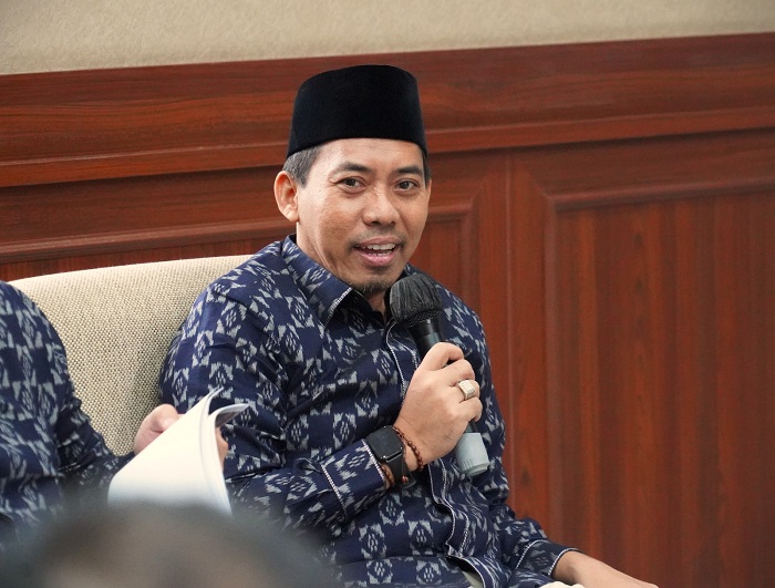 Komisioner KPU Jatim Divisi Perencanaan dan Logistik KPU Jatim Miftahur Rozaq. (MUS PURMASADI/RADAR SURABAYA)