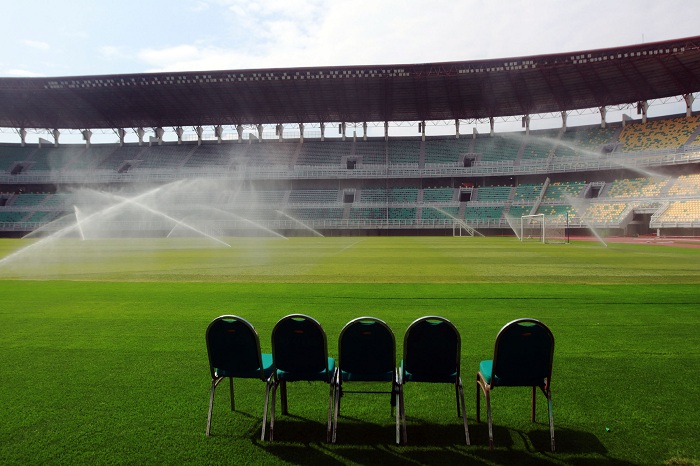 SUDAH SIAP: Stadion Gelora Bung Tomo (GBT) akan menjadi salah satu venue AFF U-16, 17-19 Juli mendatang. (ANDY SATRIA/RADAR SURABAYA)