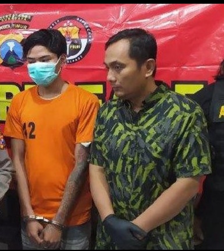 Tersangka Iqbal ditahan di Polsek Tenggilis Mejoyo beberapa waktu lalu (IST).