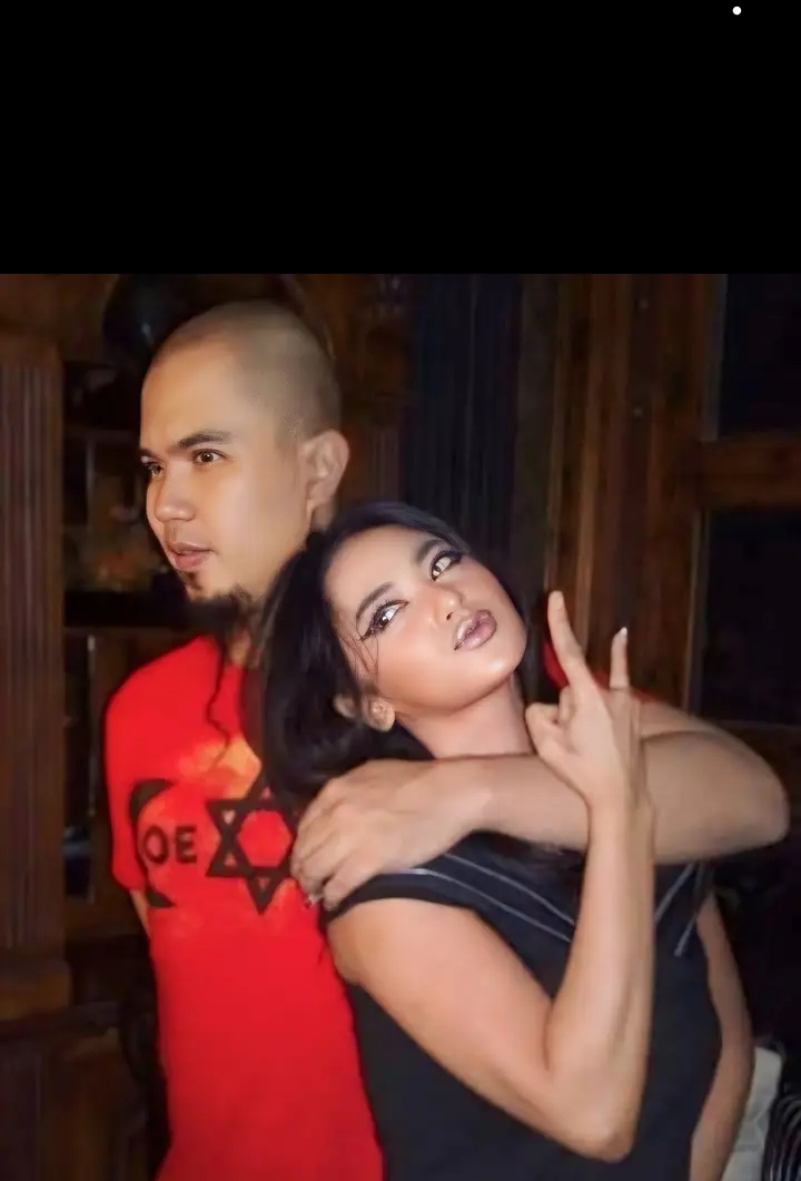 Ahmad Dhani bersama pedangdut Dewi Persik (IST).