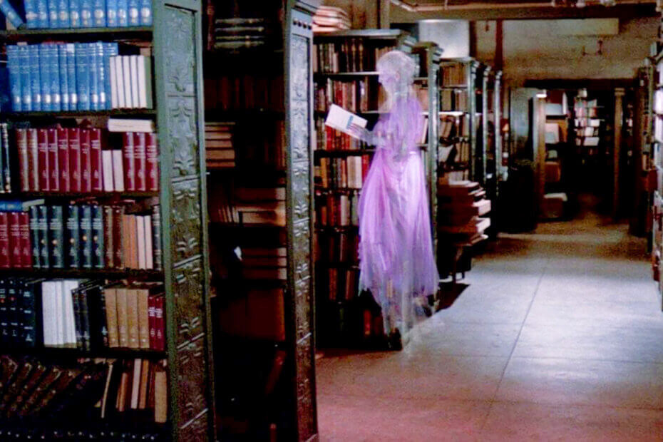 Ilustrasi hantu perpustakaan.