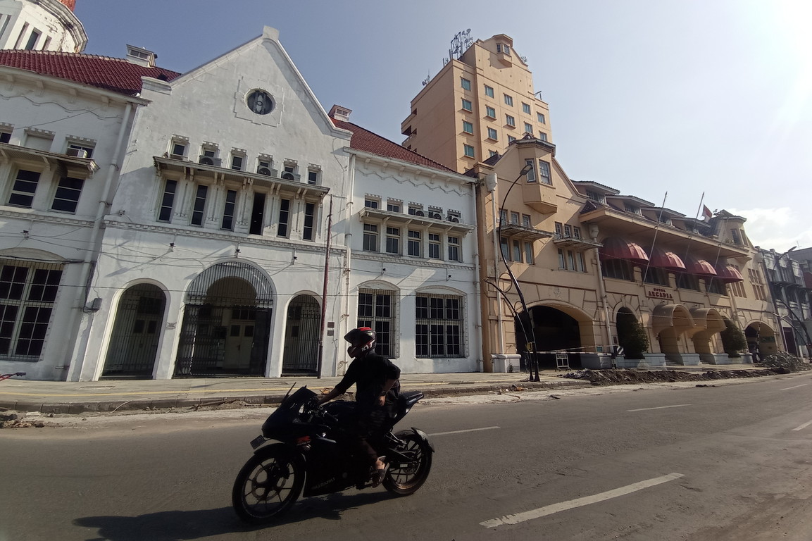 Bangunan kolonial di Jalan Rajawali 9 Surabaya yang sekarang jadi Hotel Arcadia (Suryanto/Radar Surabaya).