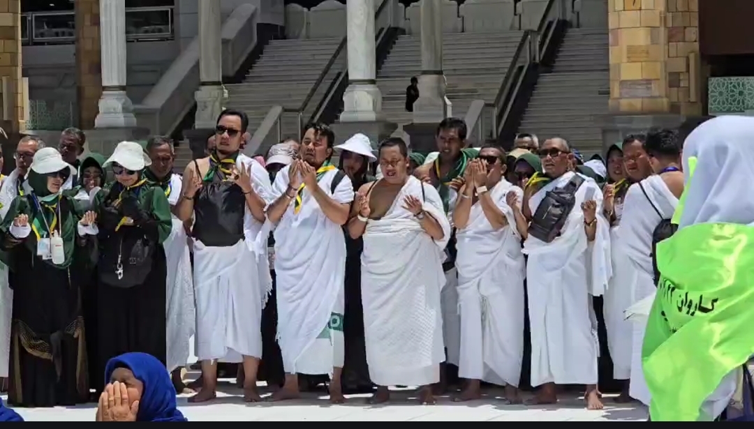 Jemaah haji Indonesia yang sudah melaksanakan umrah wajib dalam rangkaian ibadah haji.