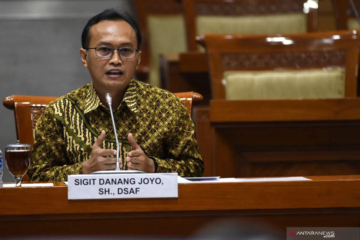 Kepala Perwakilan Kemenkeu I Jatim, Sigit Danang Joyo, menjelaskan penjualan barang sitaan adalah kelanjutan dari tindakan penagihan aktif atas piutang pajak yang belum lunas.