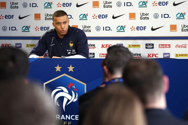 Kylian Mbappe saat konferensi pers timnas Prancis di Longeville-les-Metz pada 4 Juni 2024.