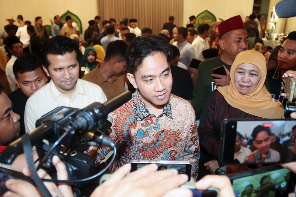SILATURRAHMI: Wapres RI terpilih, Gibran Rakabuming Raka bersilaturrahmi ke kediaman Gubernur Jatim periode 2019-2024, Khofifah Indar Parawansa dalam kunjungannya ke Jawa Timur, Kamis (6/6).