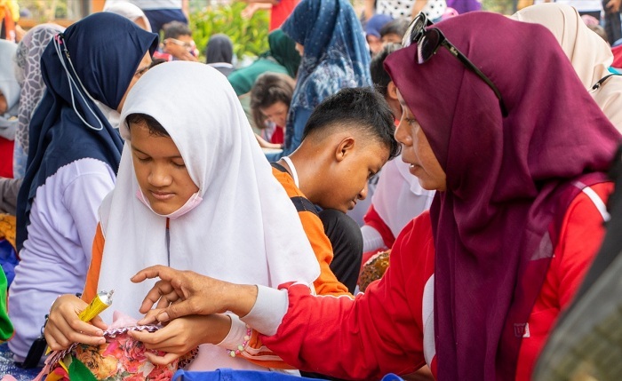 SAYANG: Guru pendamping bagi siswa inklusi dengan keahlian khusus sangat dibutuhkan di Kota Surabaya. (RAHMAT SUDRAJAT/RADAR SURABAYA)