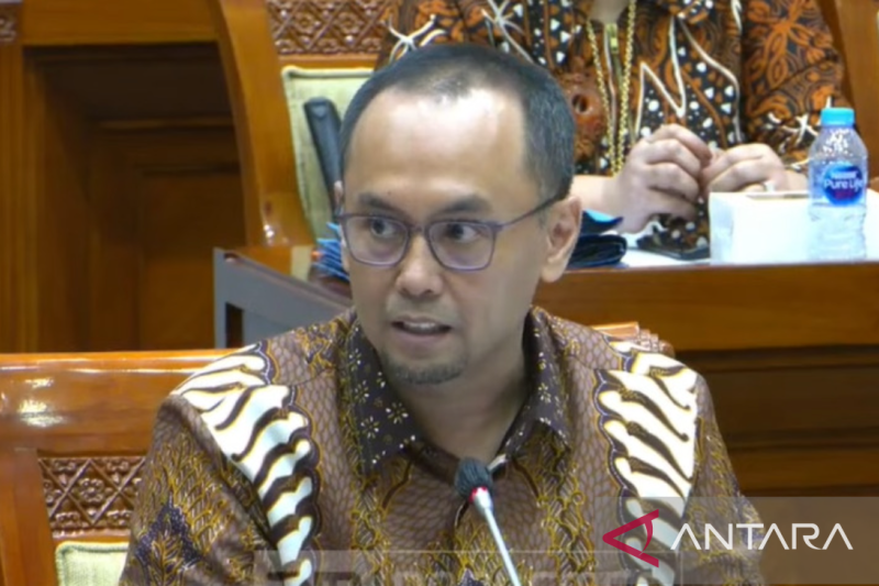 Kepala Pusat Pelaporan dan Analisis Transaksi Keuangan (PPATK) Ivan Yustiavandana saat rapat kerja Komisi III DPR RI bersama PPATK di Kompleks Parlemen, Senayan, Jakarta, Rabu (26/6/2024).