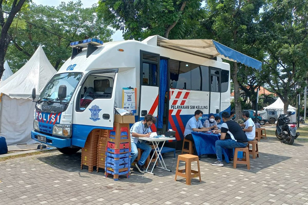 Layanan SIM keliling di Surabaya untuk perpanjangan SIM.