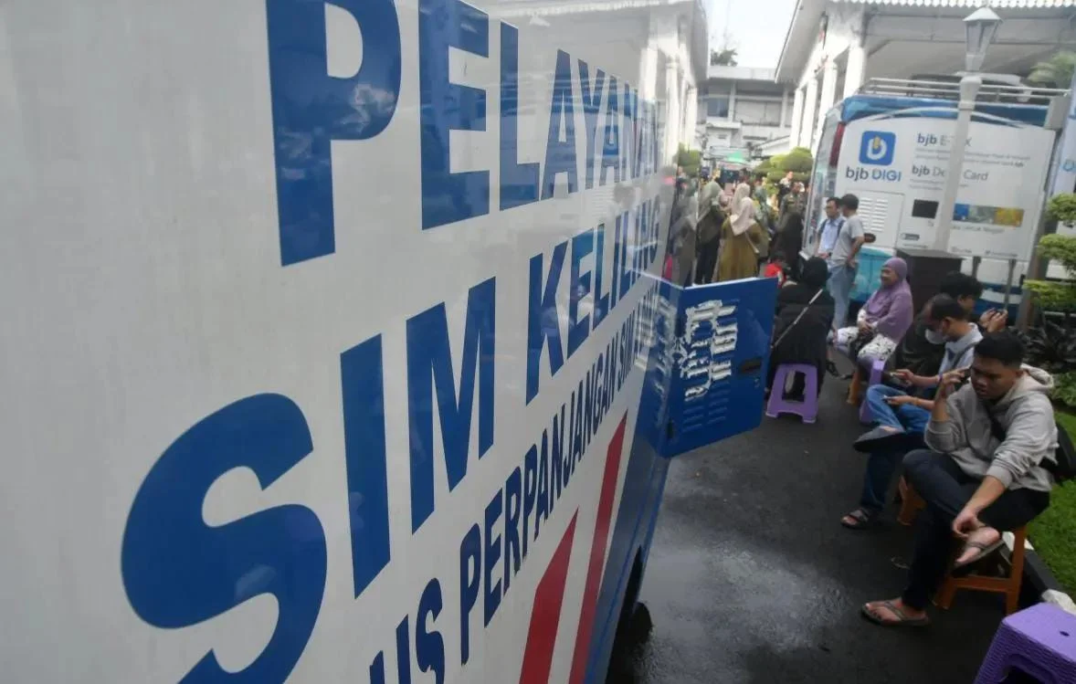 Ilustrasi layanan SIM Keliling Surabaya.