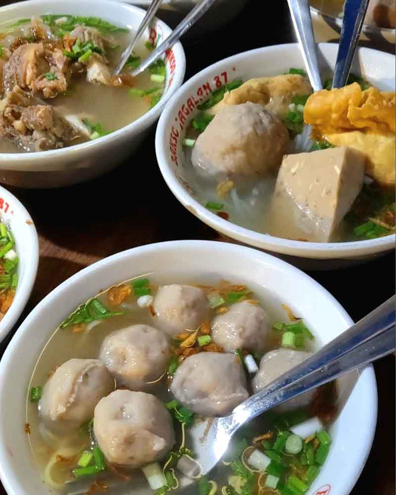 Bakso Jagalan 87 di Jalan Jagalan No. 87 Surabaya.