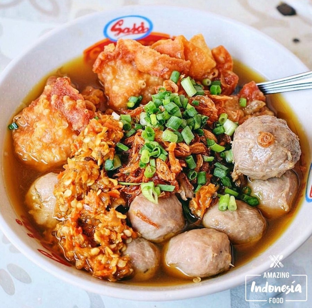 Bakso Pak War di Jalan Manyar Kertoarjo III Surabaya.