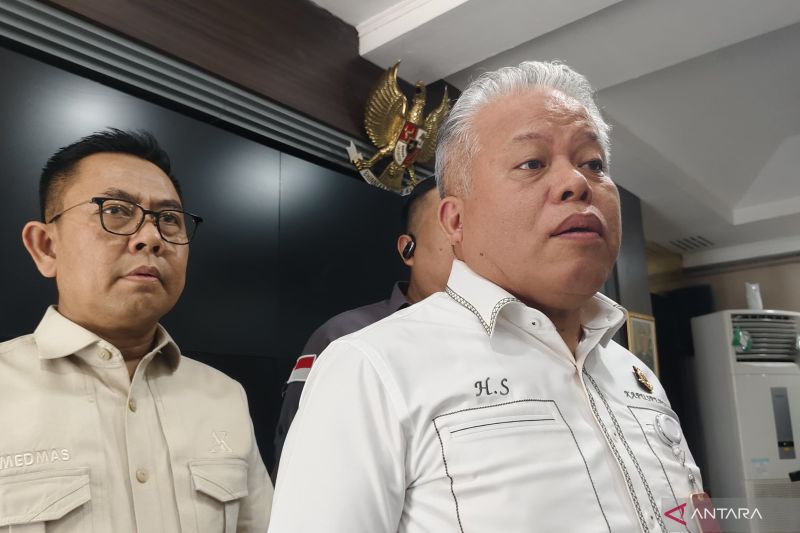 Kapuspenkum Kejaksaan Agung Harli Siregar berbicara dengan awak media di Gedung Kejaksaan Agung, Jakarta, Kamis (25/7/2024).