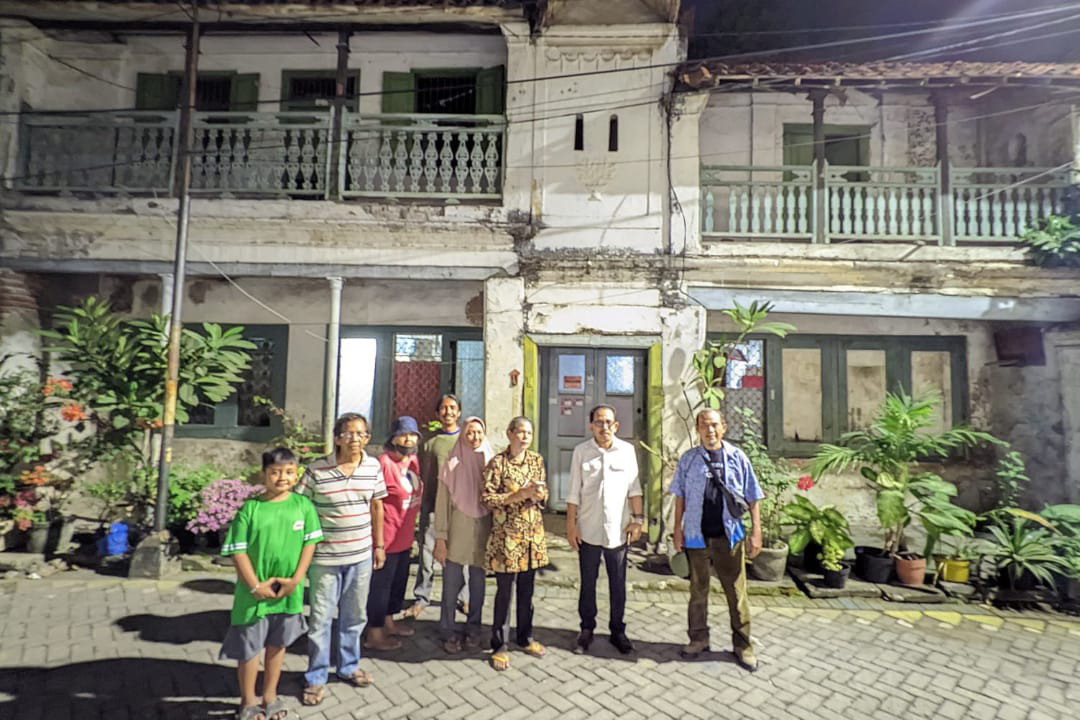 Wakil Ketua DPRD Surabaya AH Thony mengunjungi kampung rempah di Krembangan Selatan. (IST)