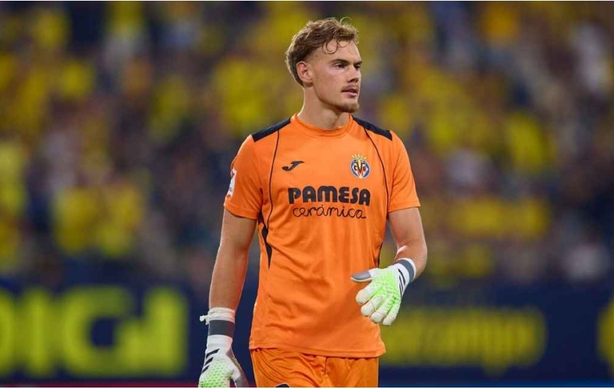 Filip J&ouml;rgensen siap bergabung dengan skuad Chelsea.