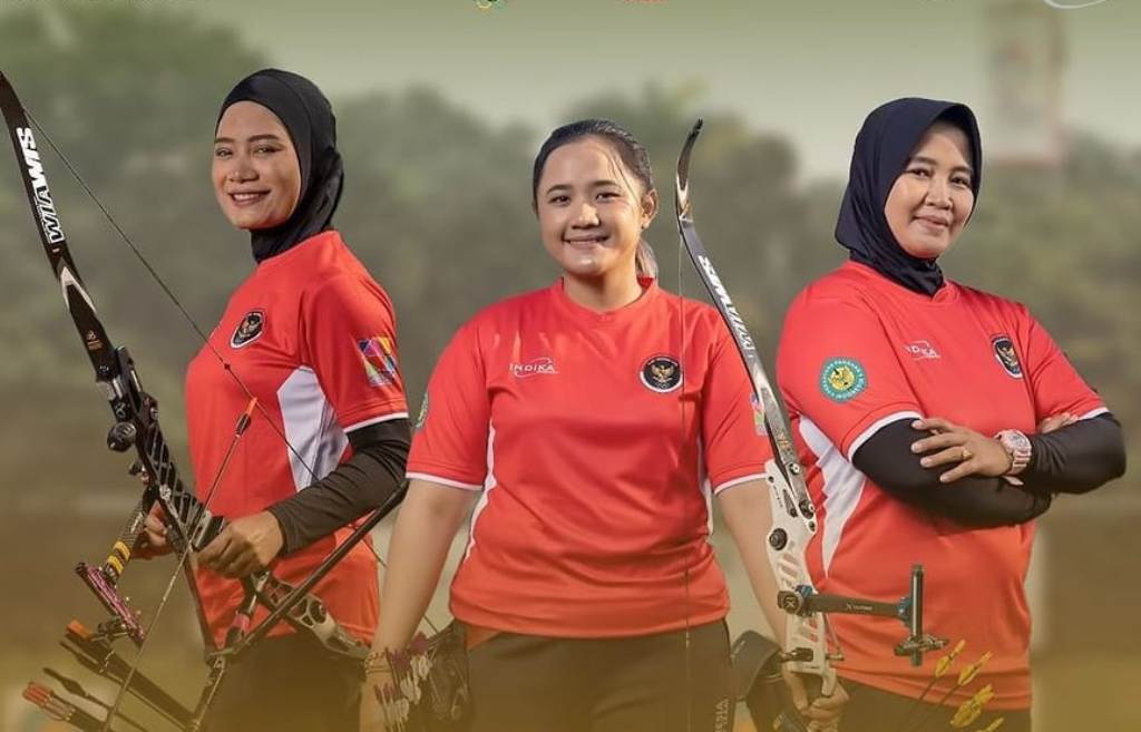 Trio Srikandi panahan Indonesia, Diananda Choirunisa, Rezza Octavia, dan Syifa Nur Afifah Kamal,