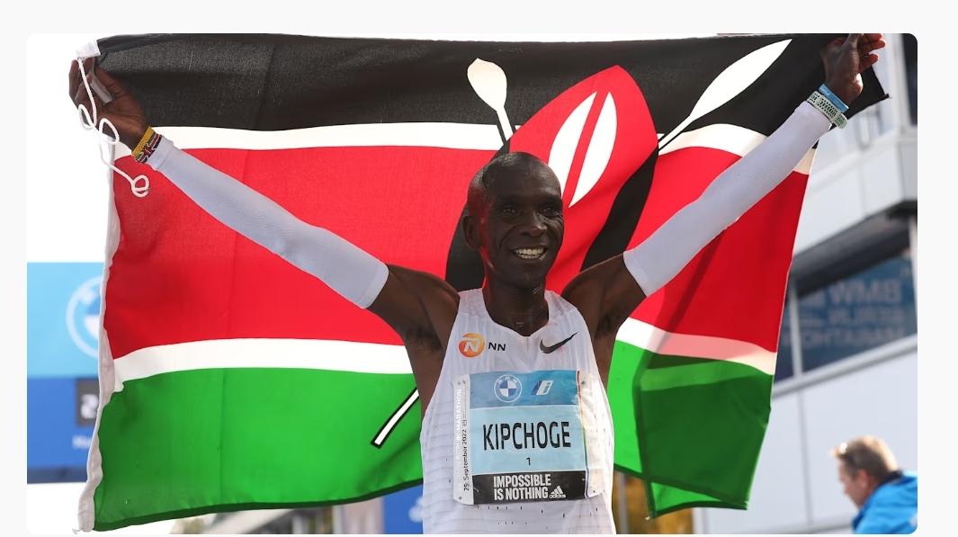 Eliud Kipchoge pelari  Kenya yang masih belum terkalahkan di Marathon.