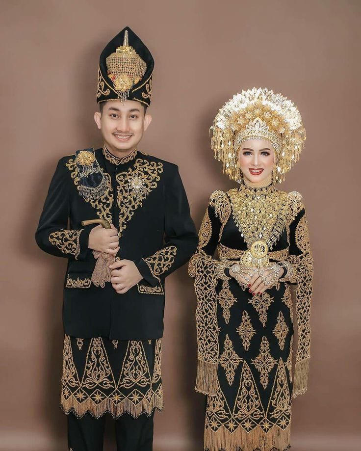 Baju uleng balang suku Aceh