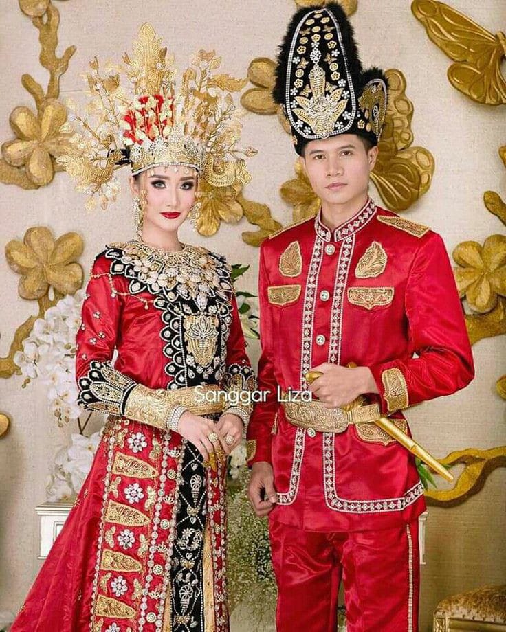 Baju biliu dan baju mukuta suku Gorontalo