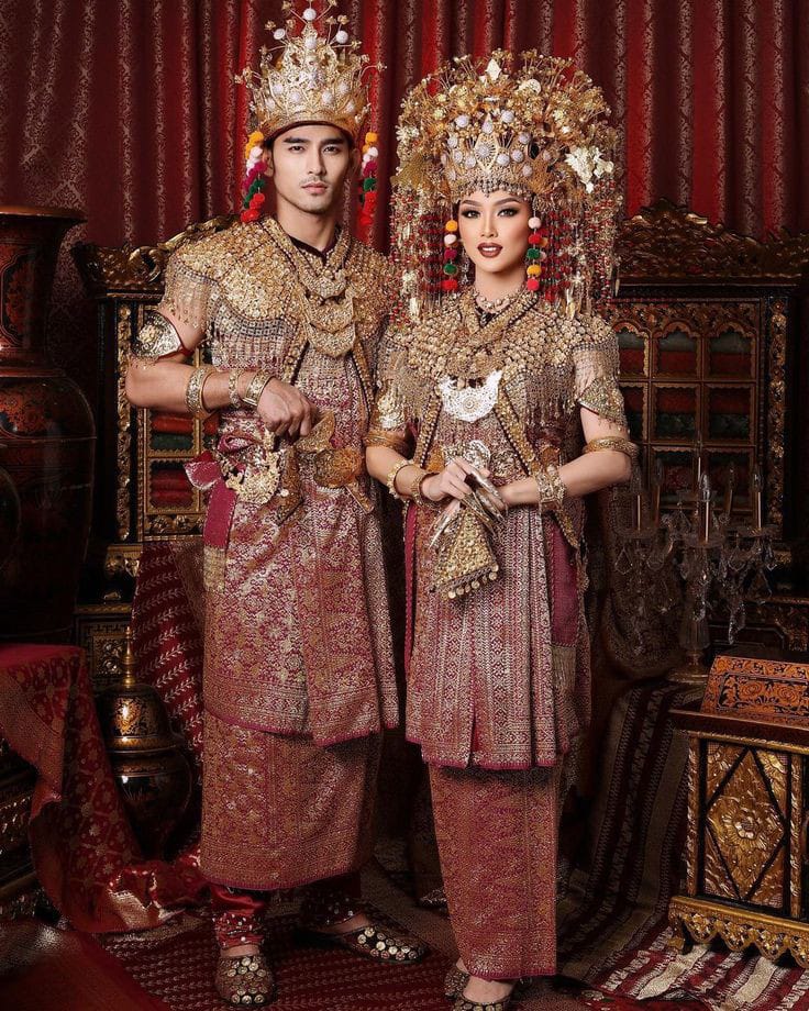 Baju aesan gede dan baju pak sangkong suku Melayu