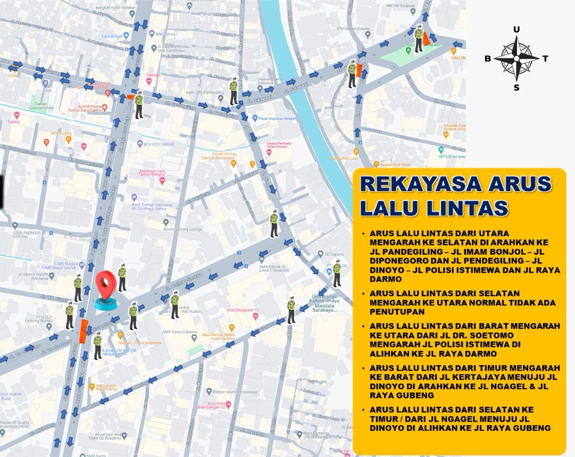 Satlantas Polrestabes Surabaya melakukan pengalihan arus di sekitar Jalan Polisi Istimewa selama upacara Hari Juang Polri, Rabu (21/8). (IST)