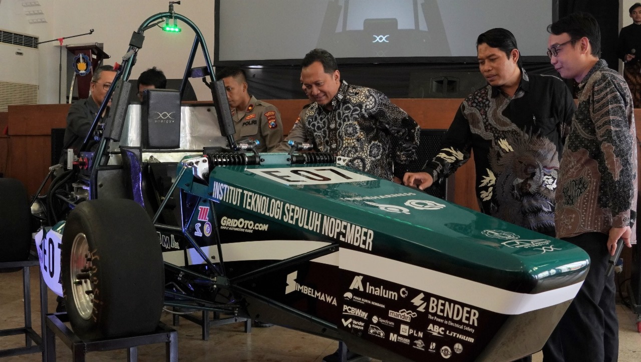 TERBARU: Mobil Anargya Formula EV Mark 4.0 diluncurkan untuk berlaga di kompetisi Formula Society of Automotive Engineers (FSAE) Jepang 2024.