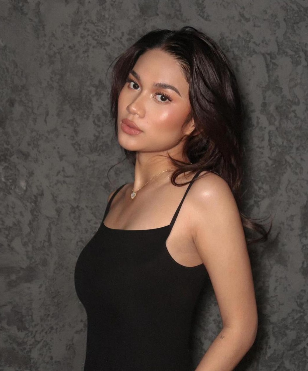 Azizah Salsha, selebgram yang juga istri bek Tim Nasional Indonesia Pratama Arhan.