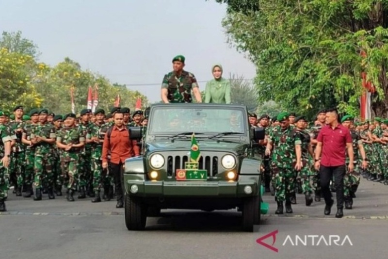 AMANAH: Panglima Kodam (Pangdam) V/Brawijaya Mayjen TNI Rudy Saladin dalam  penyambutan di Makodam V/Brawijaya, Surabaya, Jumat (23/8/2024).