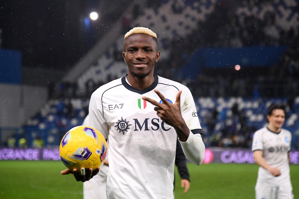 Victor Osimhen dikabarkan setuju untuk bergabung dengan klub Al Ahli di Liga Pro Saudi.