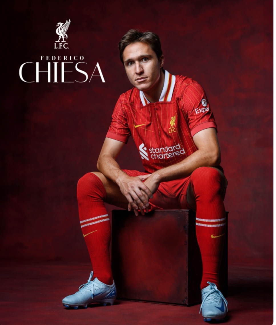 Lolos tes kesehatan, Federico Chiesa akhirnya jadi pemain baru kedua Arne Slot setelah Giorgi Mamardashvili.