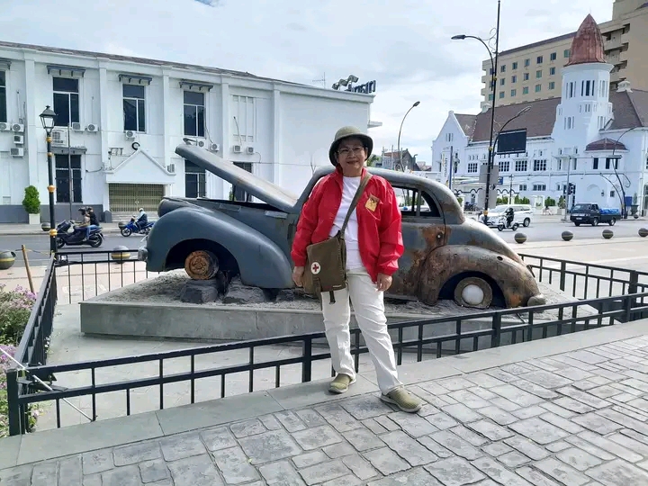 Cuaca cerah di kawasan kota lama Surabaya. Kondusif untuk berwisata akhir pekan. (rek)