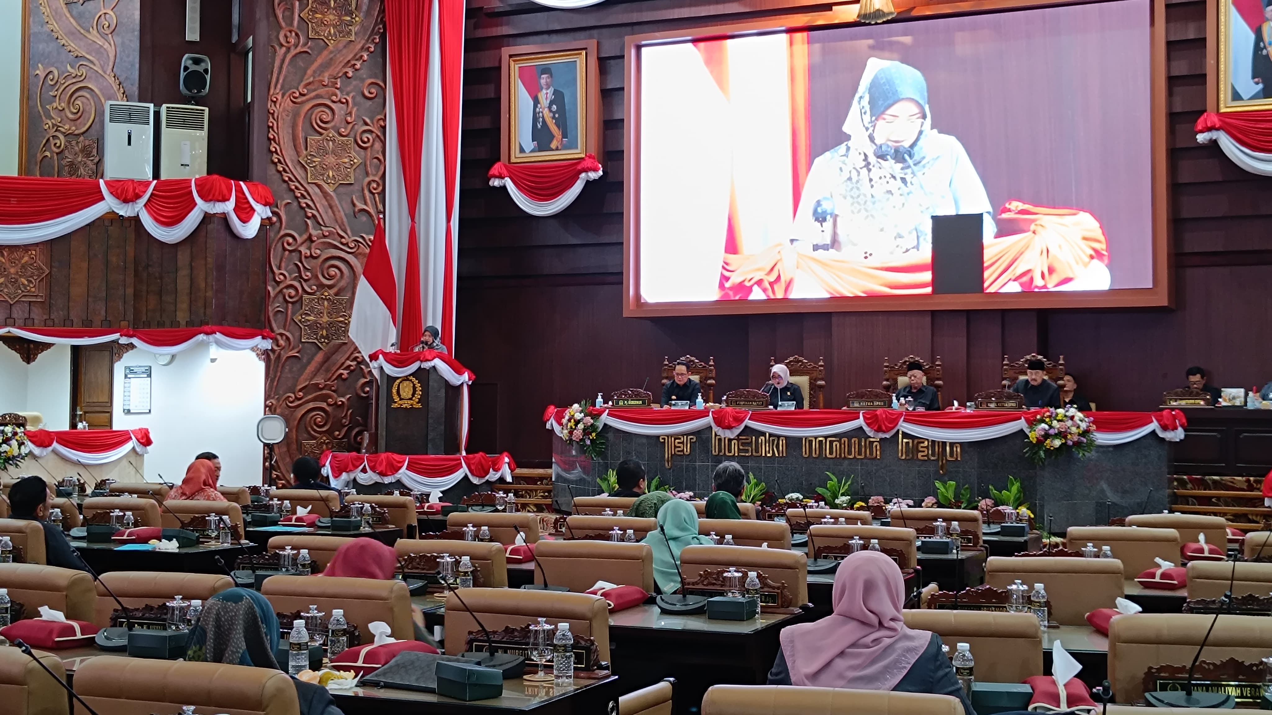 Nur Fitriana, Juru Bicara Bapemperda DPRD Jawa Timur.