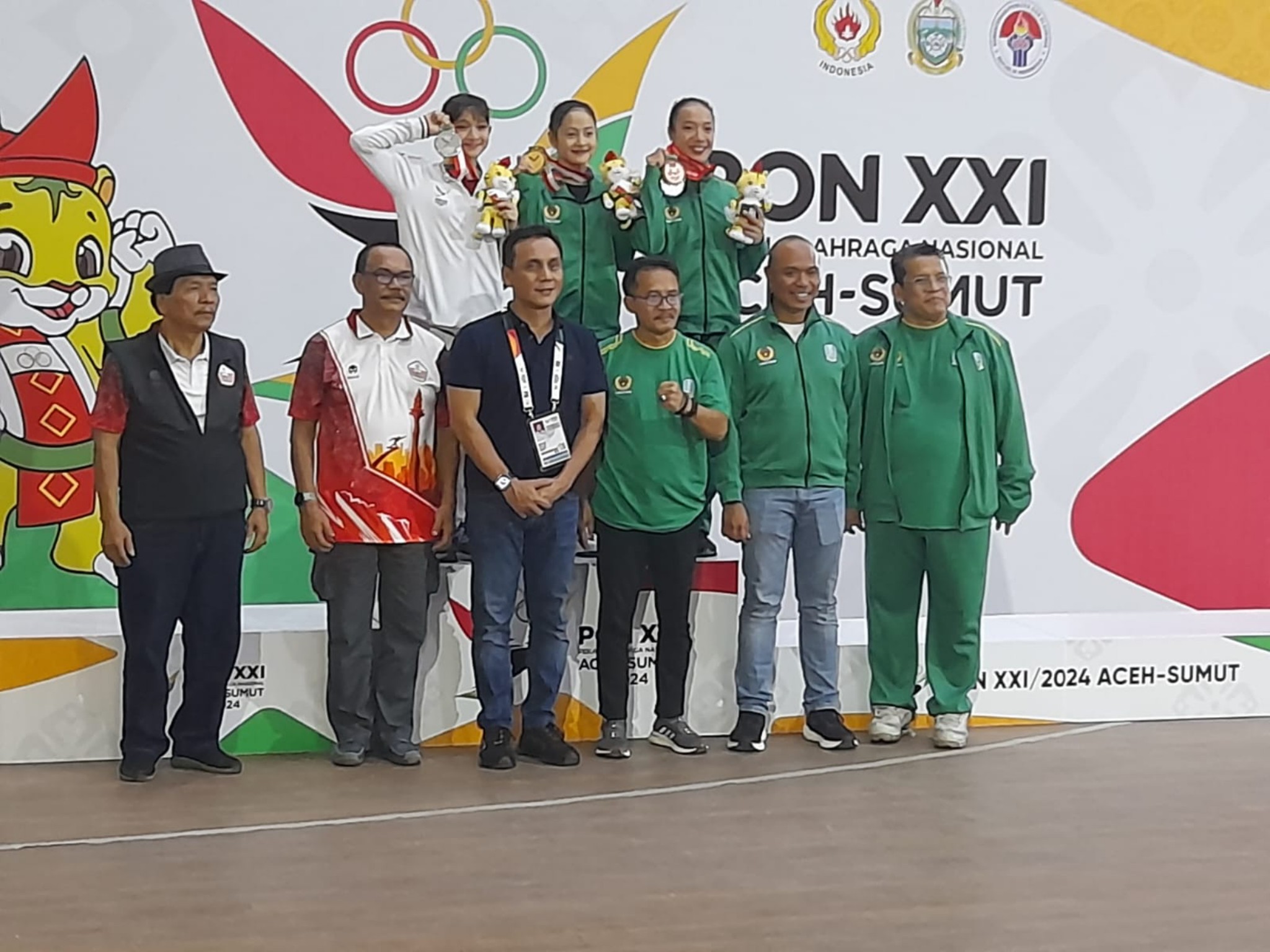 Salsabila Hadi Pamungkas sudah menyumbangkan medali emas untuk Jatim dari cabor Senam artistik.